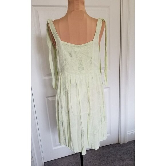 SAGE THE LABEL Embroidered Sage Green Mini Babydoll Dress Sz M - Picture 2 of 8